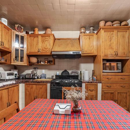 Charming 2-Bedroom Retreat In Lomas De Bezares メキシコシティ エクステリア 写真