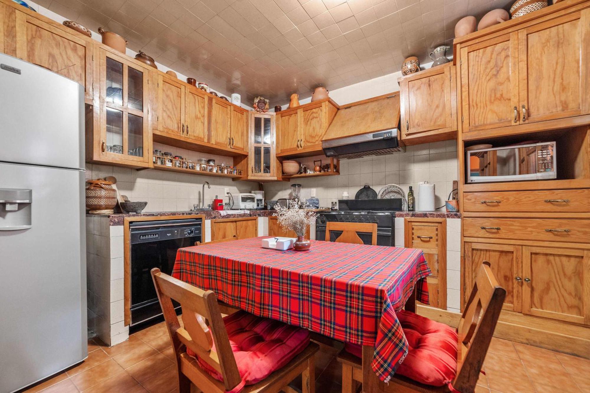 Charming 2-Bedroom Retreat In Lomas De Bezares メキシコシティ エクステリア 写真