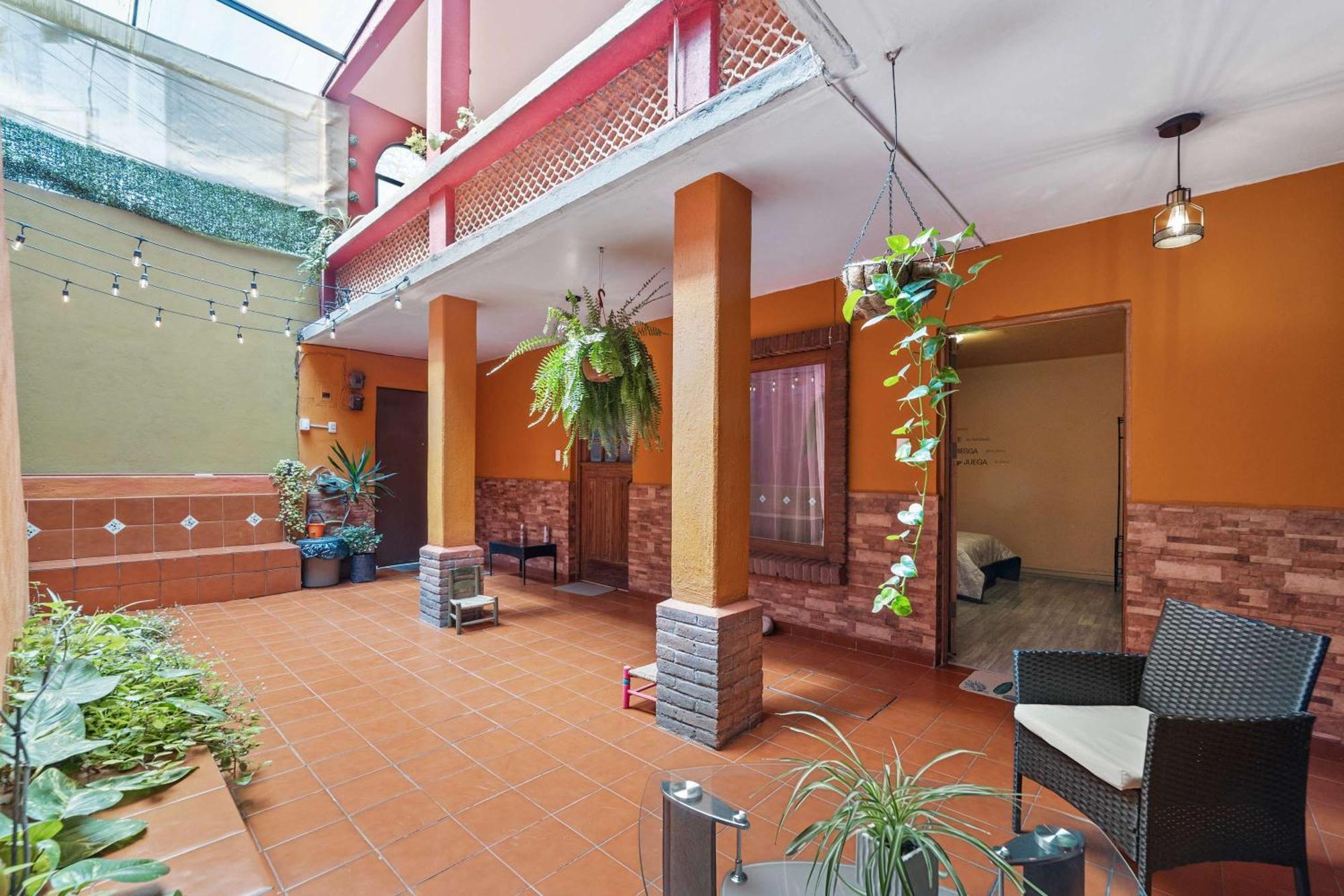 Charming 2-Bedroom Retreat In Lomas De Bezares メキシコシティ エクステリア 写真